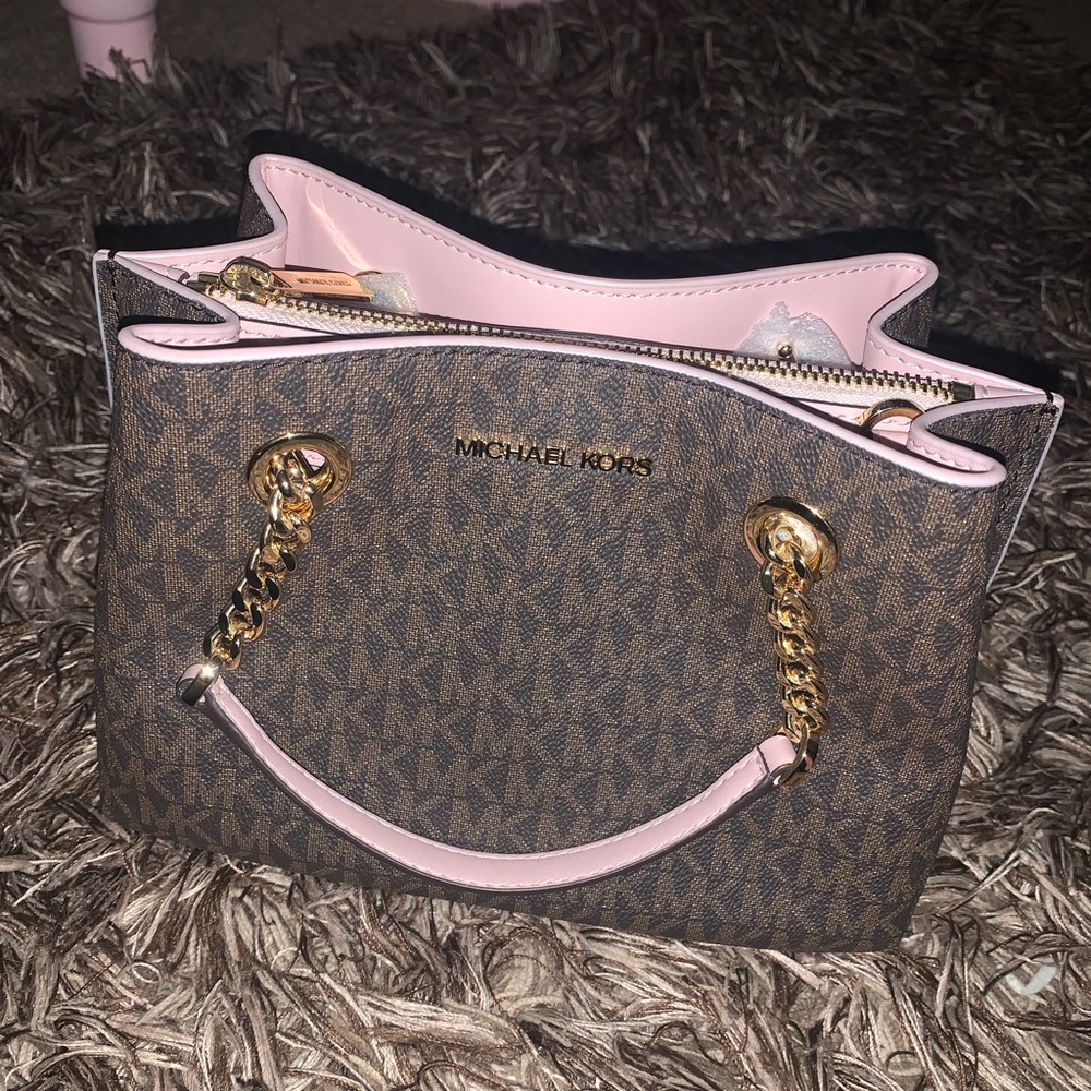 NWT Michael Kors small Teagen messanger purse